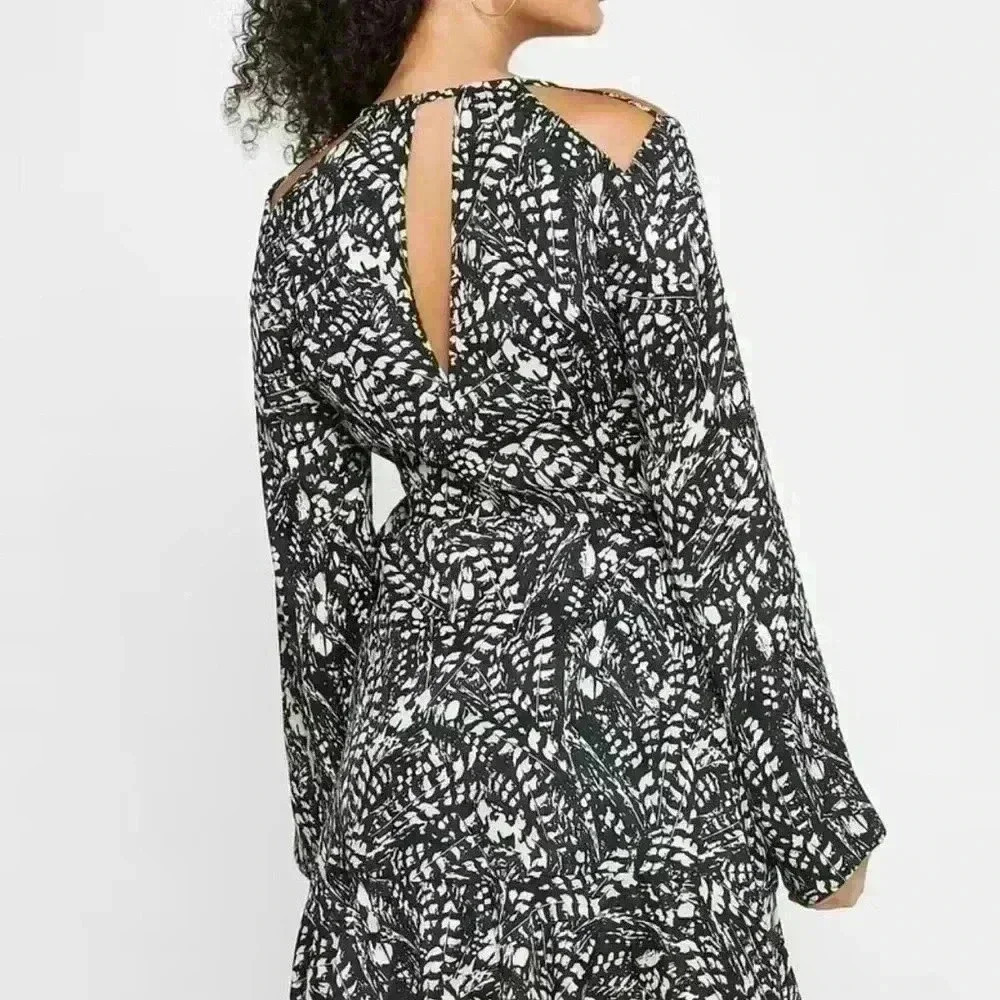 TOPSHOP Cut Out Shoulder Mini Dress ~ Mono ~14 ~NEW! - Picture 4 of 11